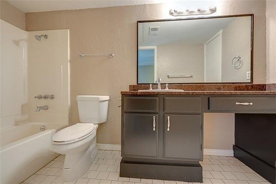 5829 Phoenix Dr - Photo 4 of 13