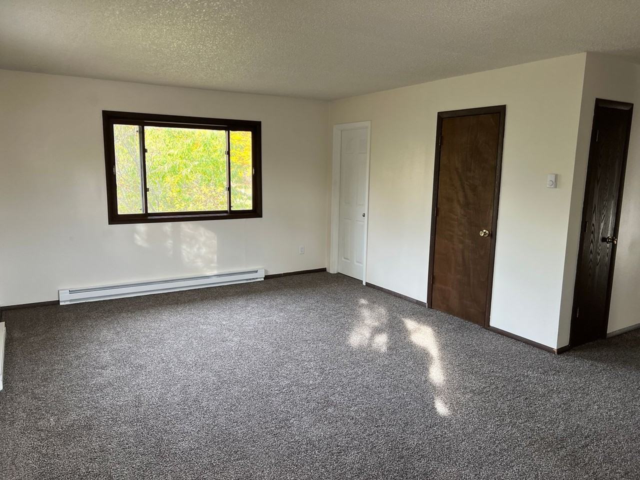 1313 Schilling St. - Photo 2 of 6