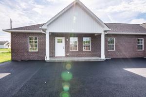 featured image of 725 Oak St