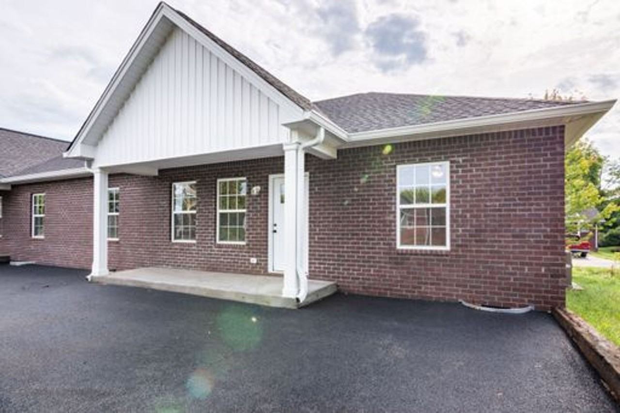 725 Oak St. - Photo 2 of 2