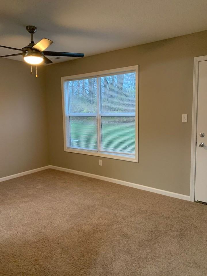 4811 Tyrone Rd - Photo 3 of 7