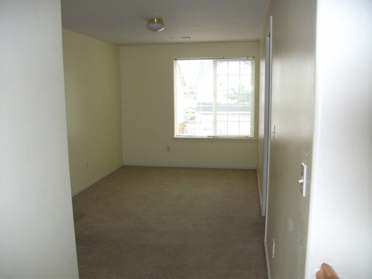 15012 Ne 68th Way - Photo 6 of 14