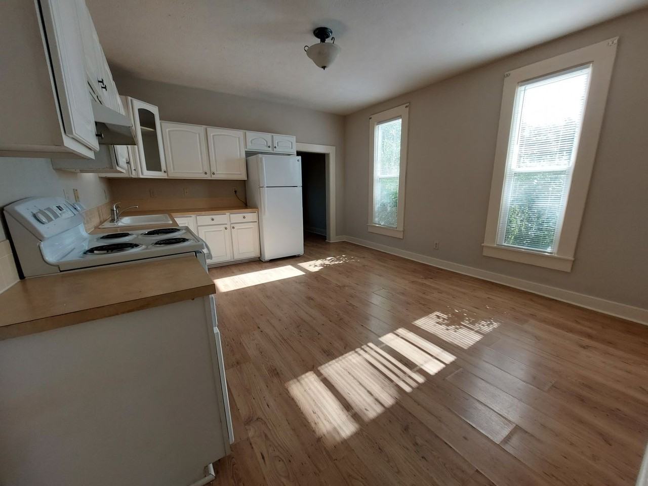 202 East 95th Street South - Photo 2 of 14