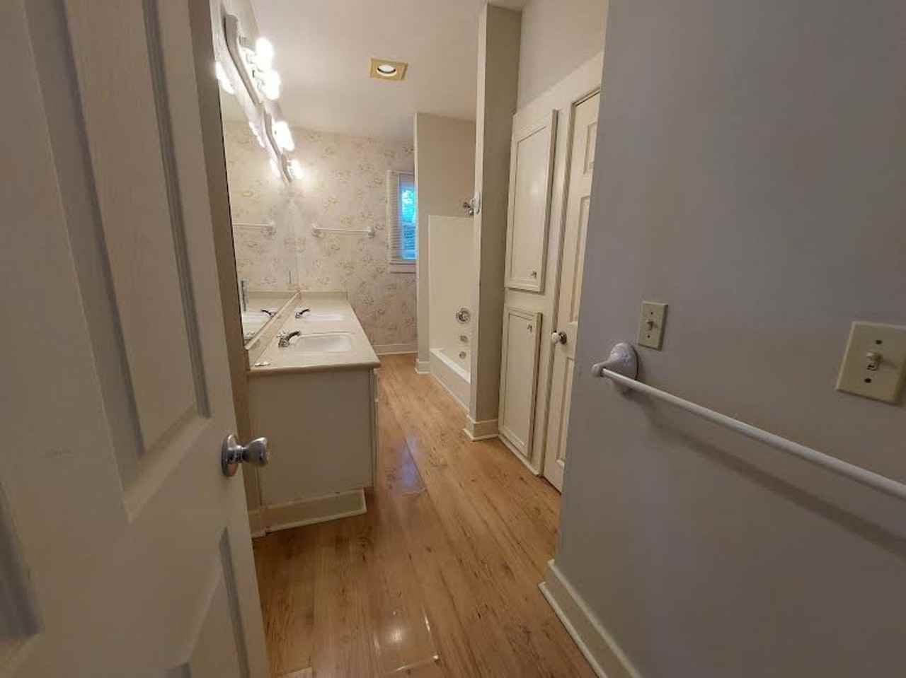 202 East 95th Street South - Photo 7 of 14