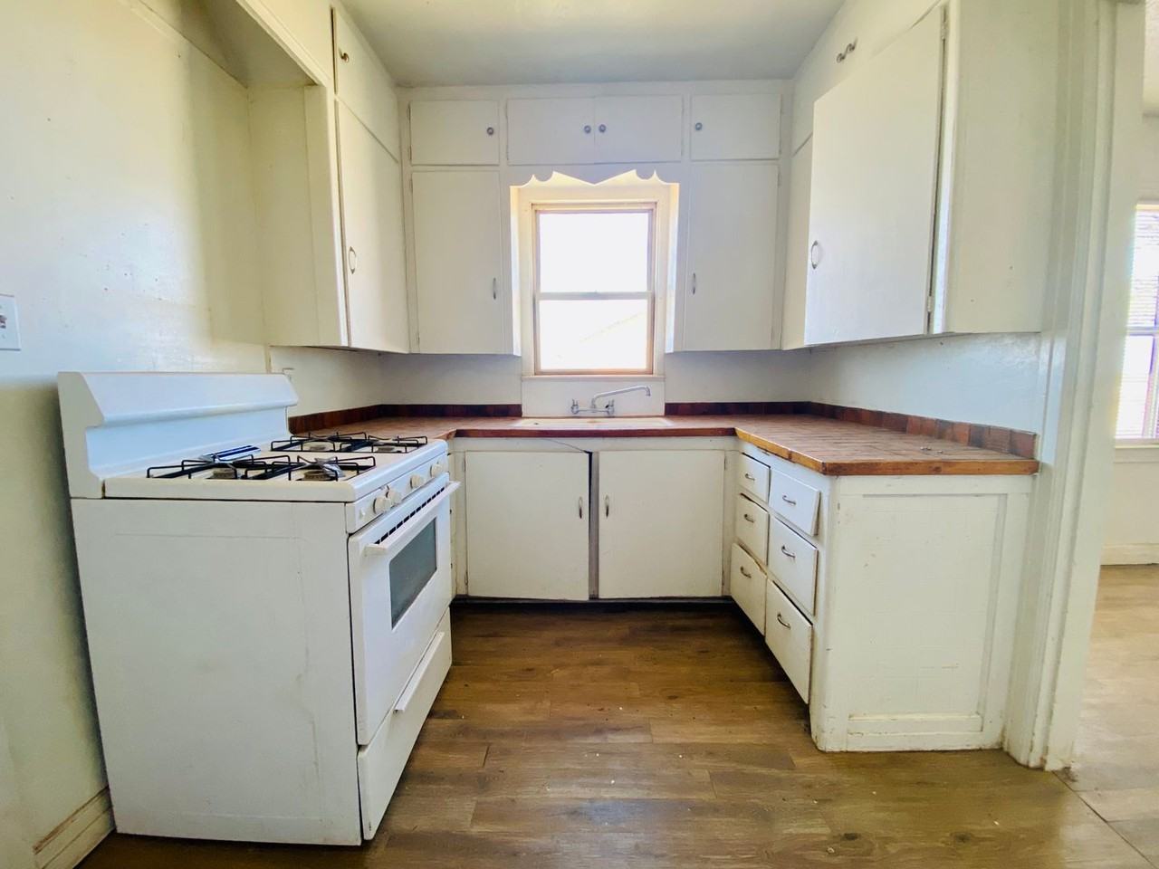 1103 N County Road 1500 - Photo 6 of 12