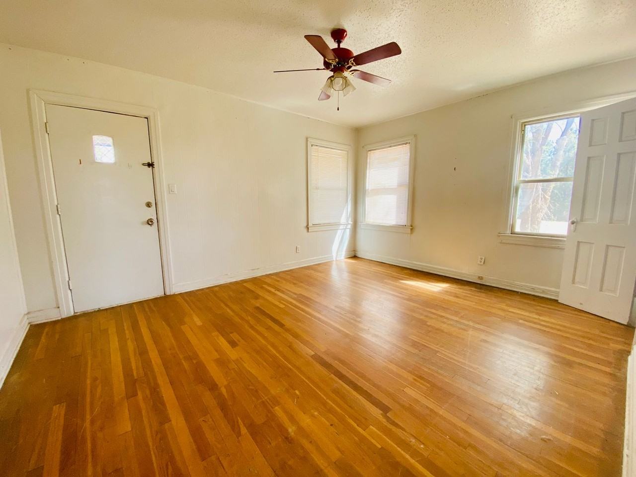 1103 N County Road 1500 - Photo 7 of 12