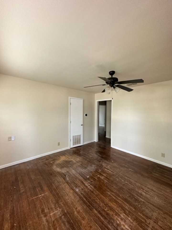 1134 S San Jose Dr - Photo 3 of 15