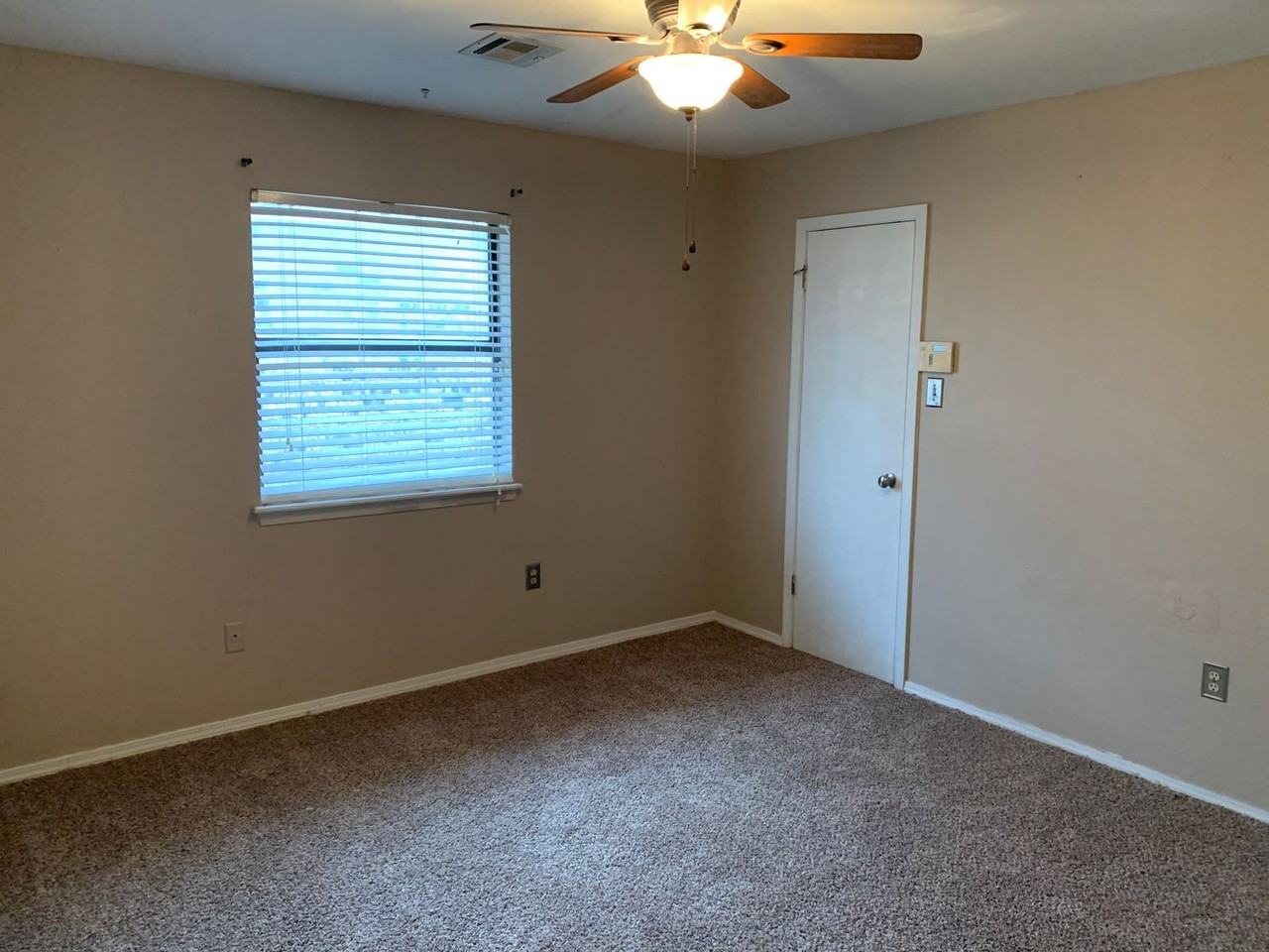 411 Ne 27th St - Photo 7 of 7