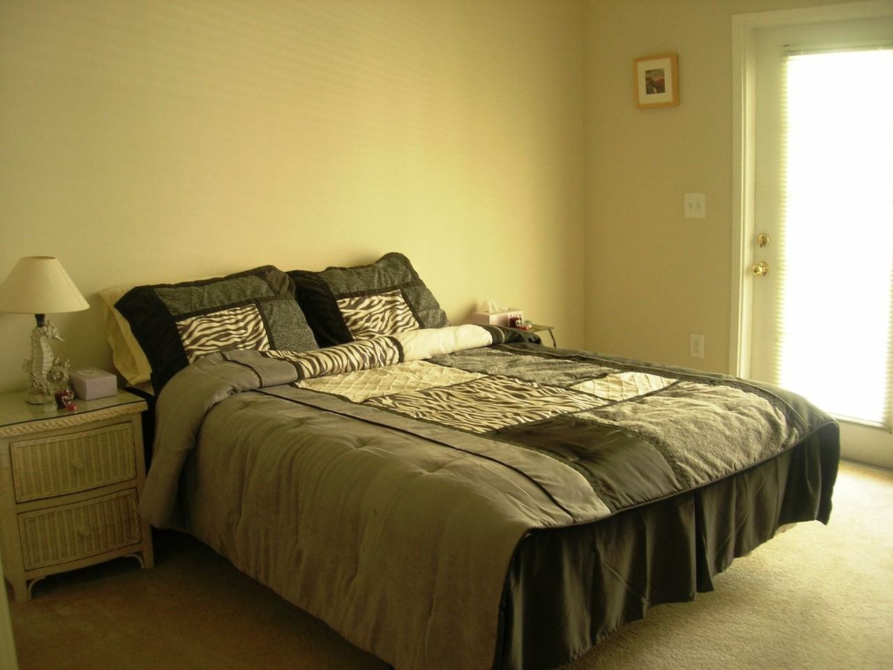 571 Water St - Photo 3 of 29