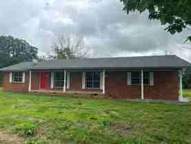 439 Oak Grove Rd - Photo 1 of 1