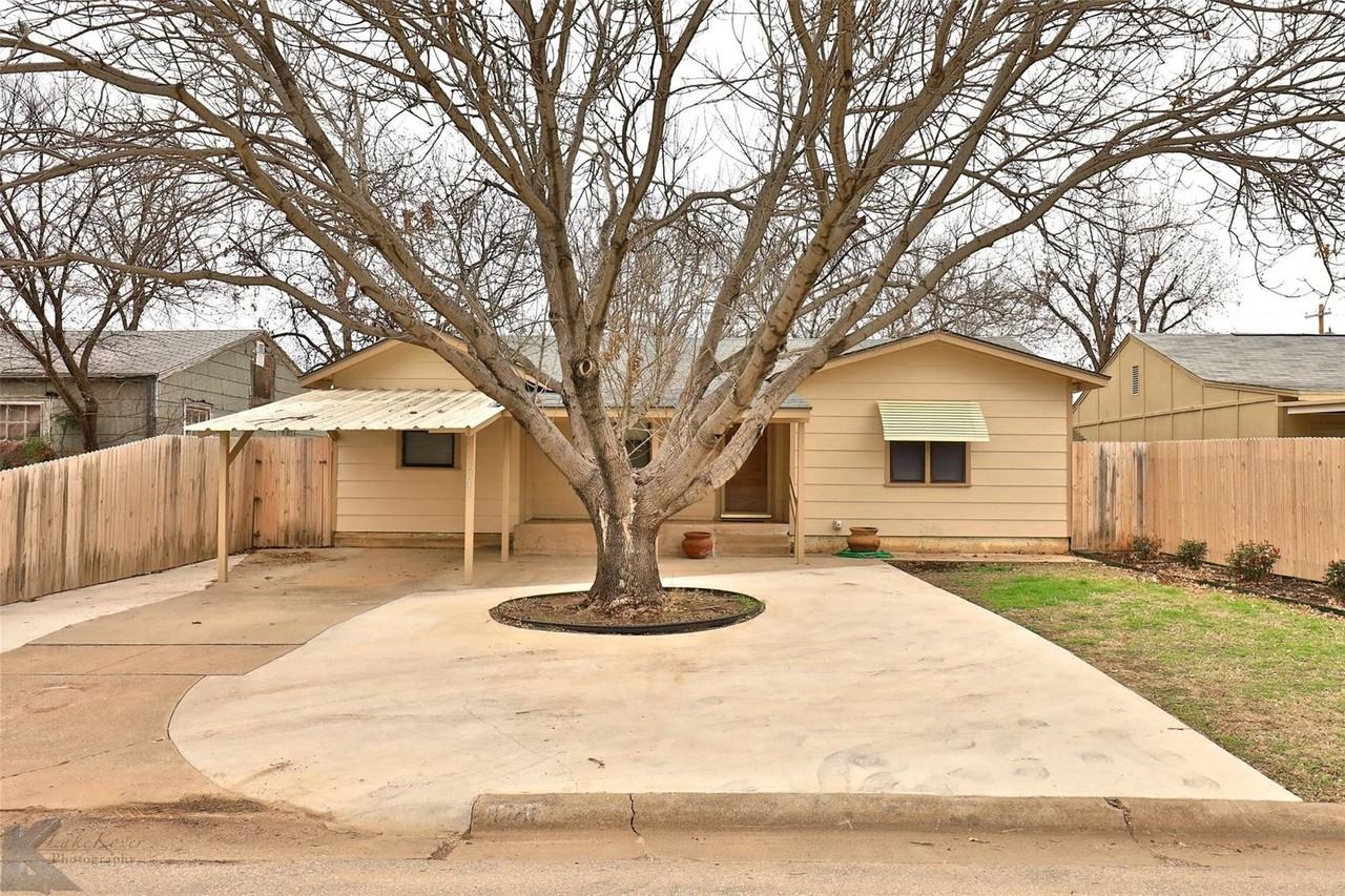 1741 Woodard St - Photo 2 of 4