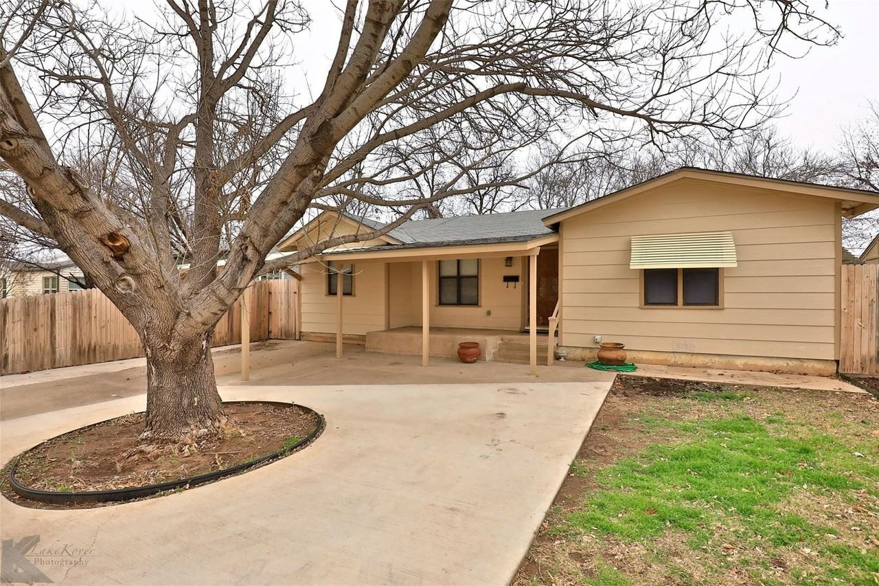 1741 Woodard St - Photo 3 of 4