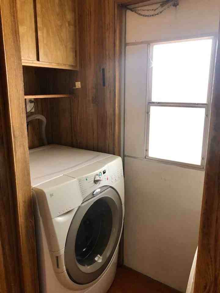 76 Niland Ave - Photo 6 of 14