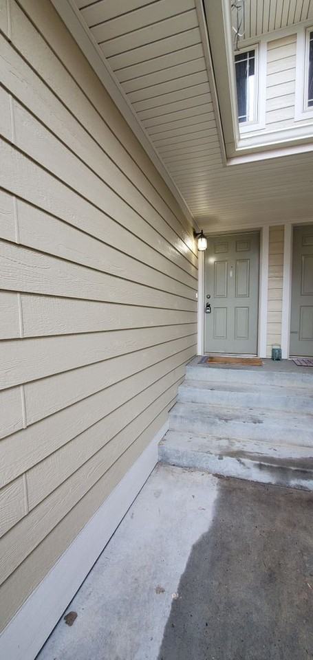 512 Killarney St - Photo 3 of 23
