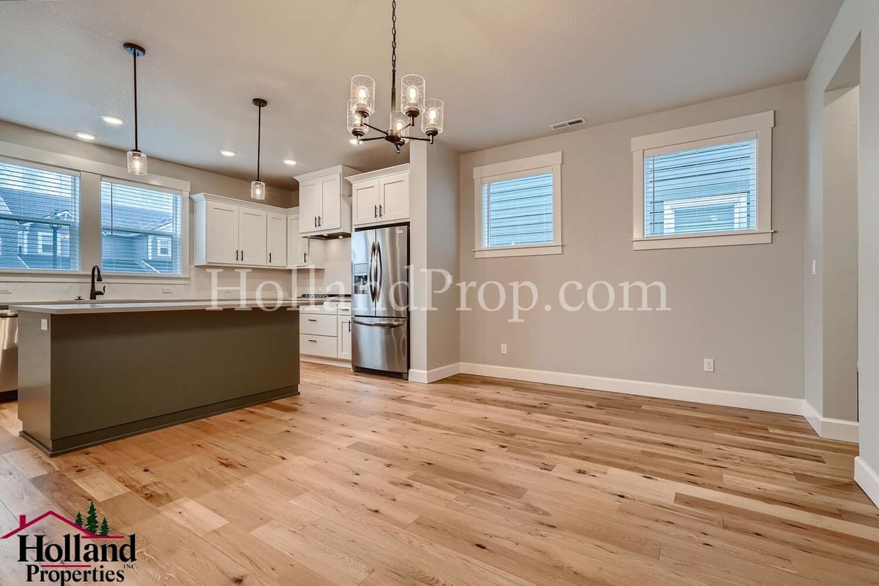 5981 Se Skylight St - Photo 7 of 29