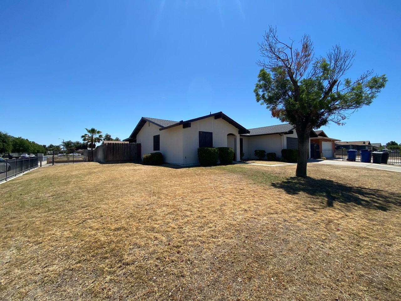 1844 Randolph St - Photo 2 of 15