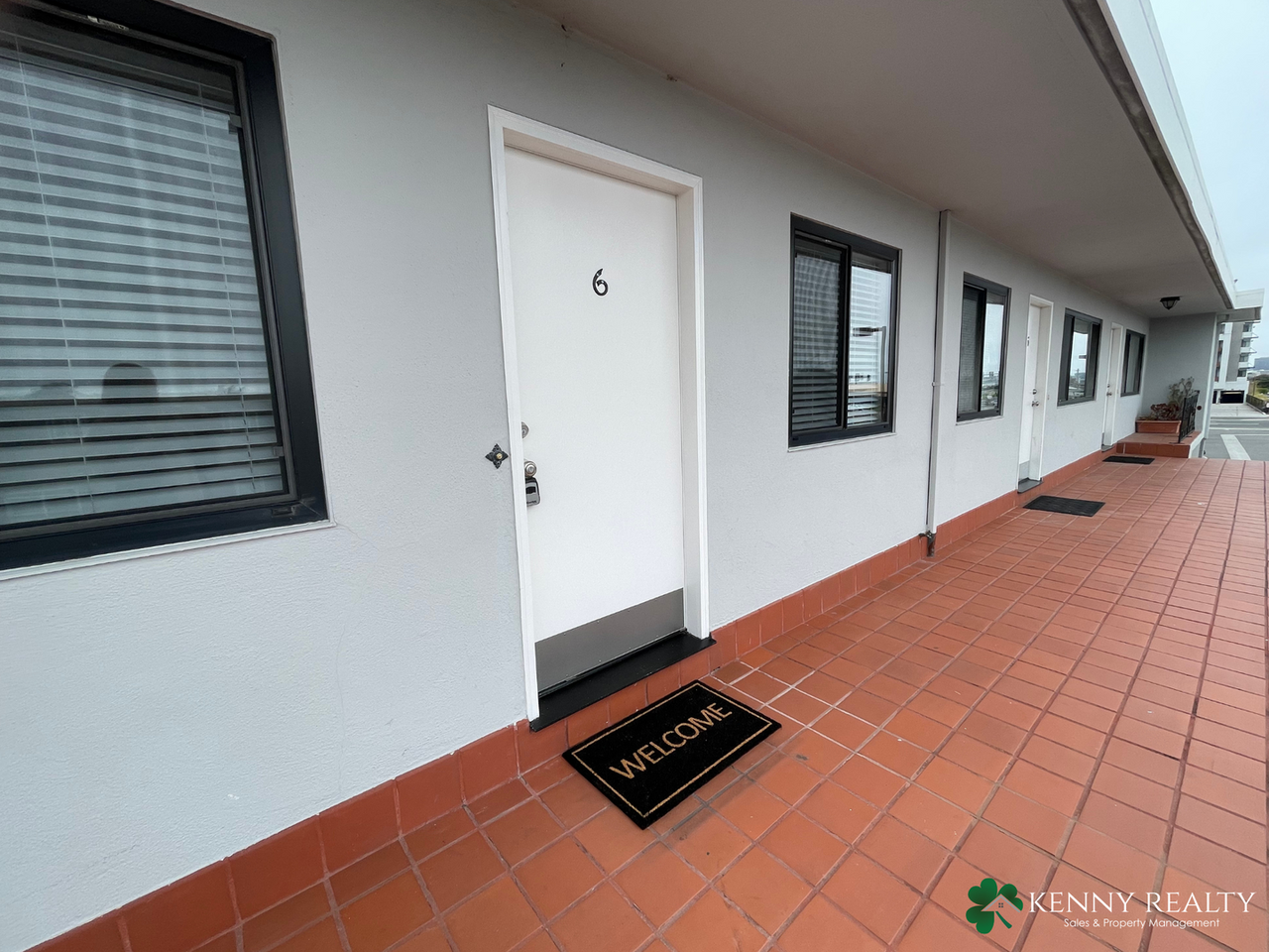 156 Southwood Center  LA01 - 106 - Photo 2 of 14