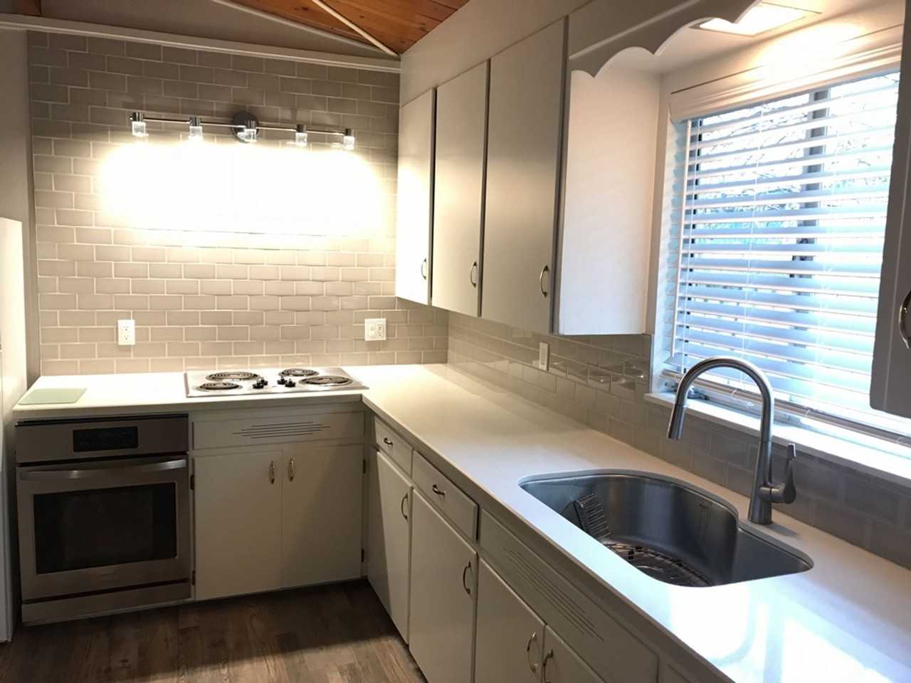 515-517 K Street - Photo 2 of 11