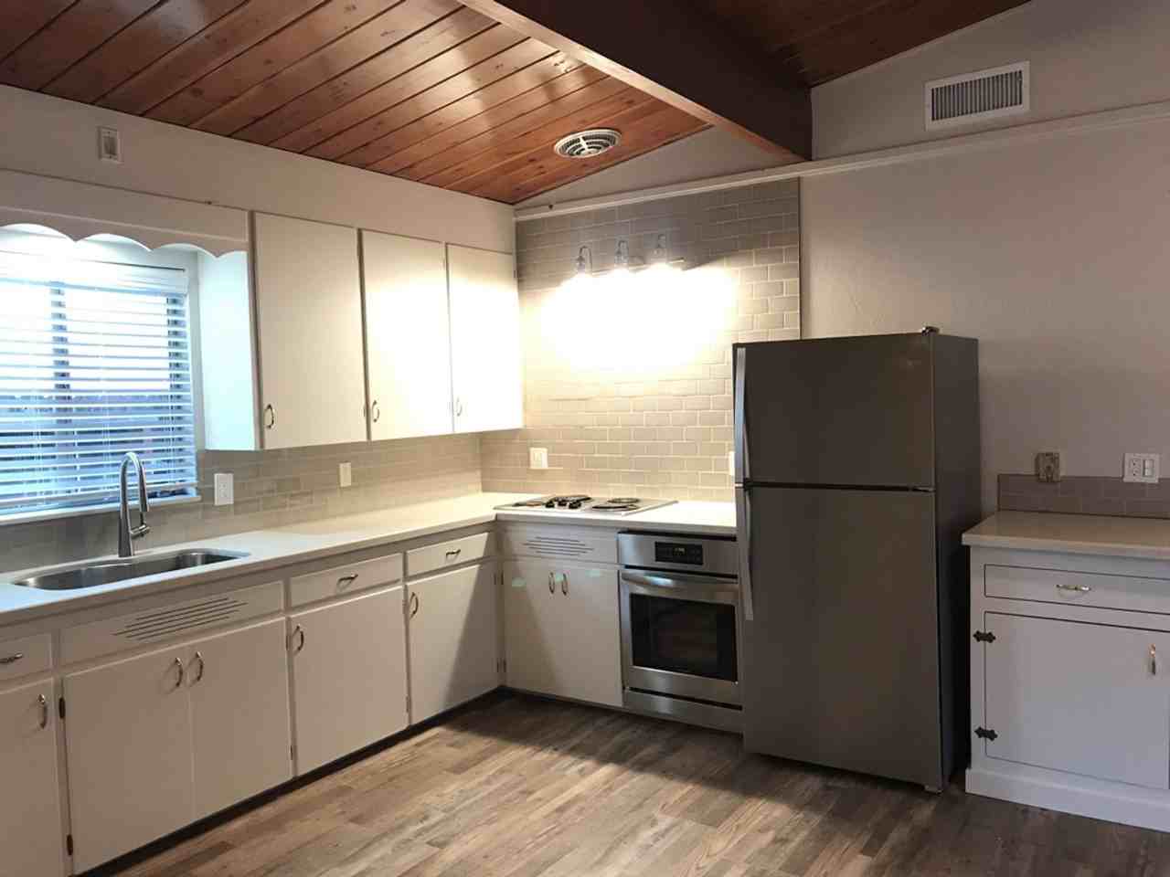 515-517 K Street - Photo 3 of 11