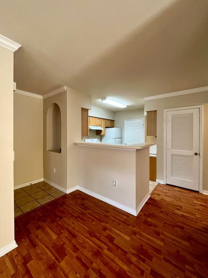 1155 Villagio Cir #106 - Photo 6 of 24