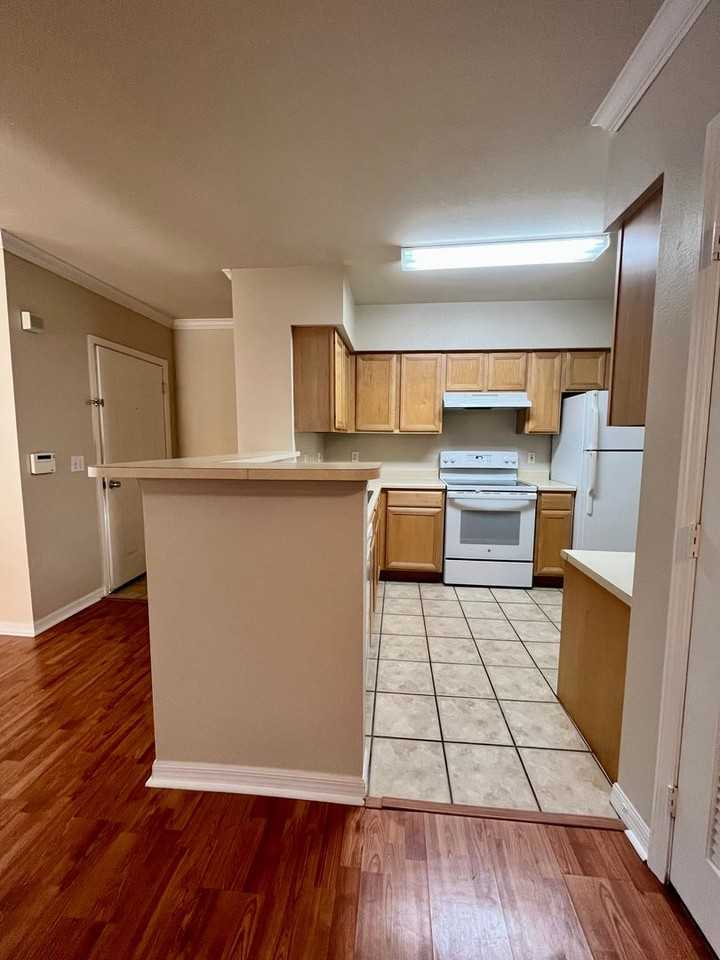 1155 Villagio Cir #106 - Photo 7 of 24