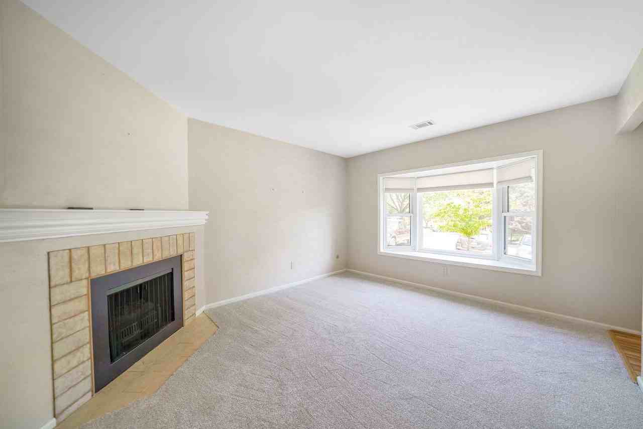 48 Elan Ln - Photo 4 of 26