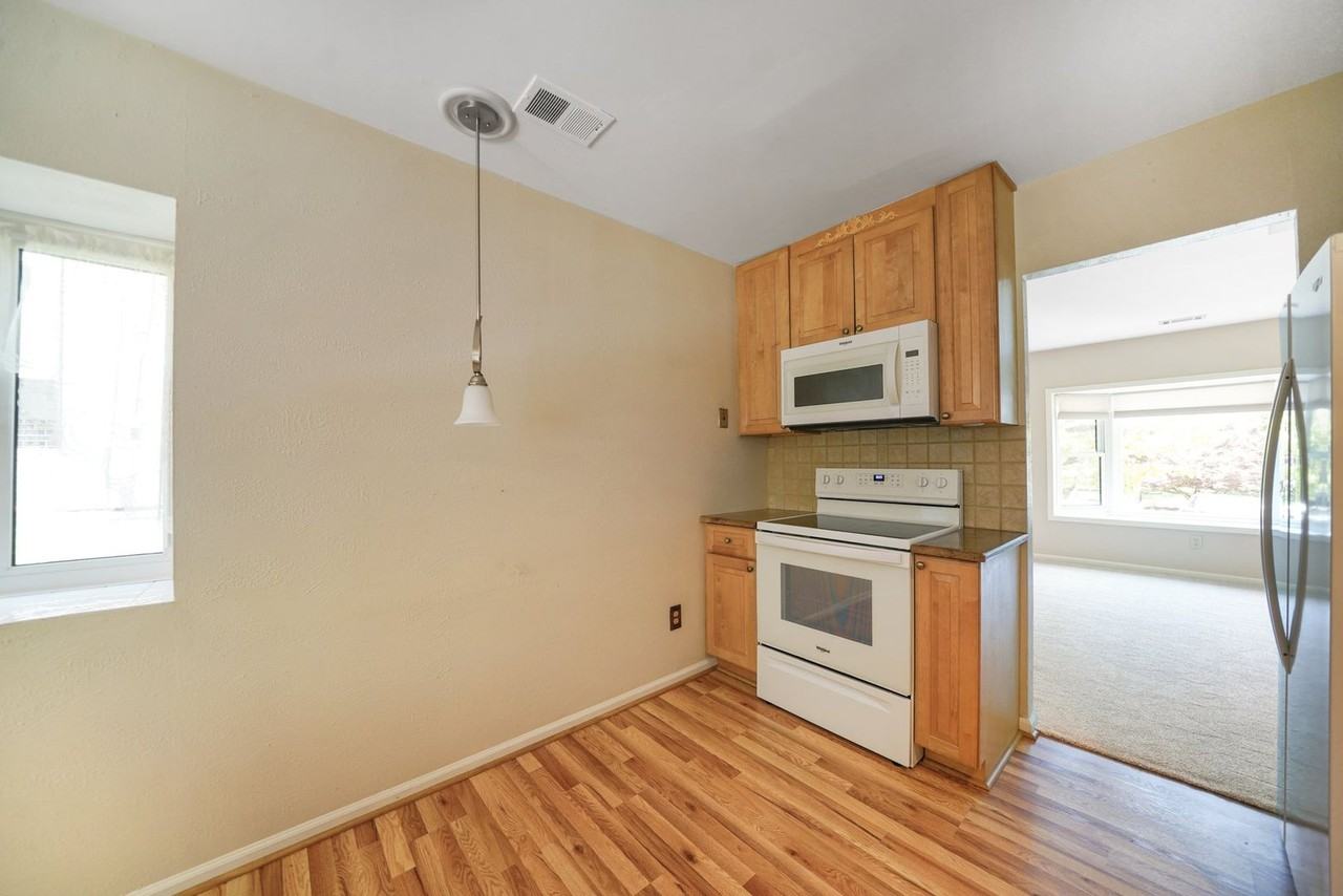 48 Elan Ln - Photo 7 of 26