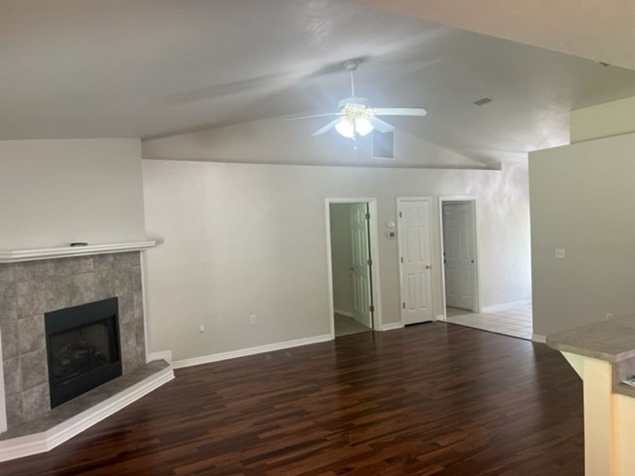 12042 Nw 74th Ter - Photo 3 of 23