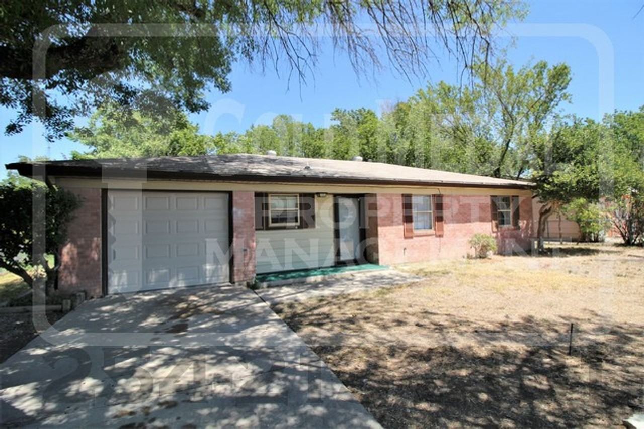 708 W Washington Ave - Photo 2 of 32
