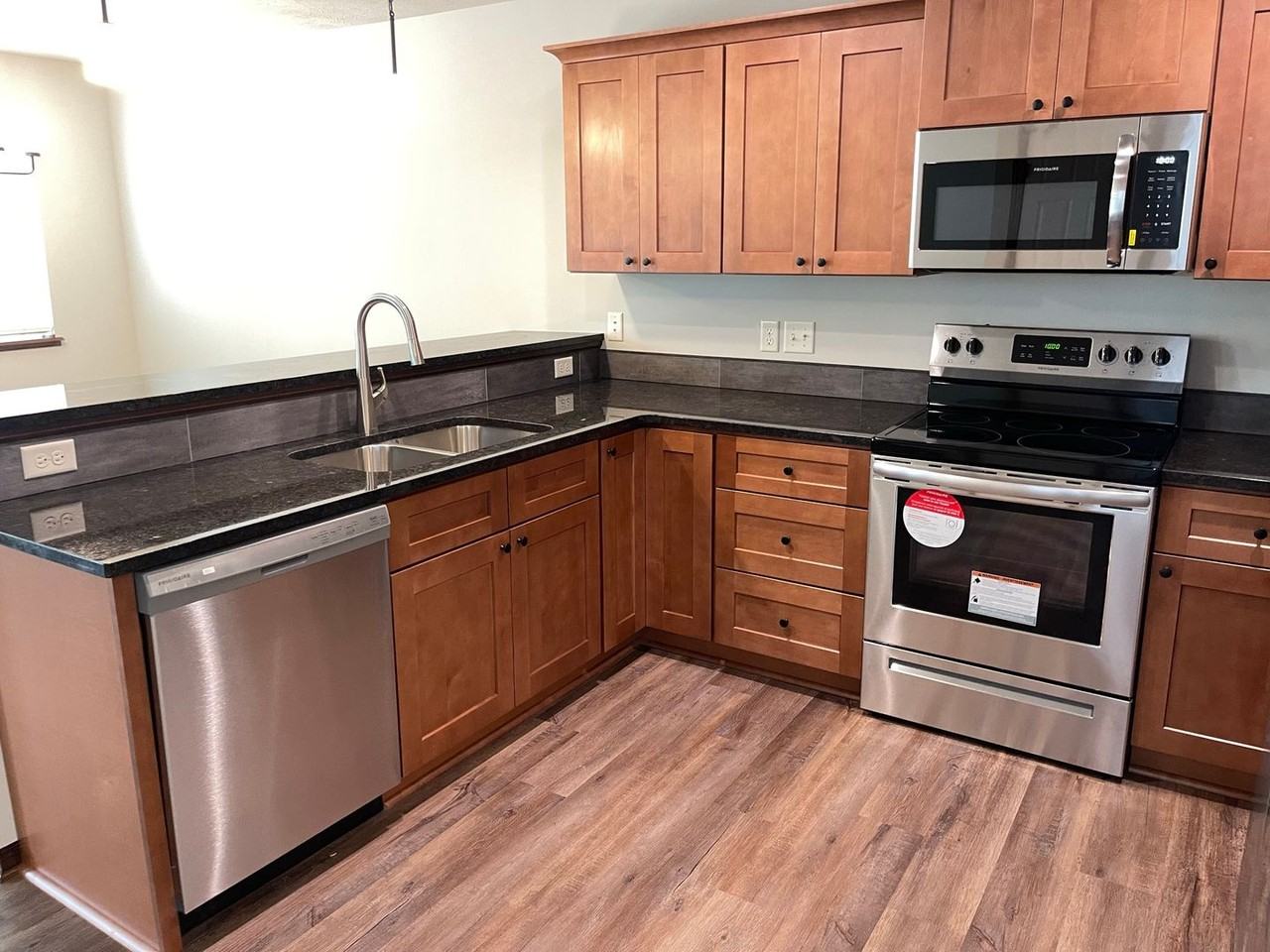 The Peregrine Deux - Photo 5 of 37