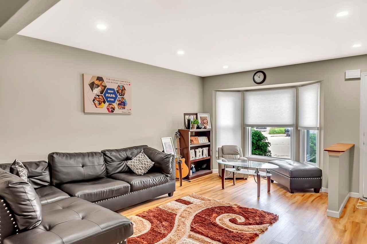 22 Hickory Ct - Photo 5 of 24