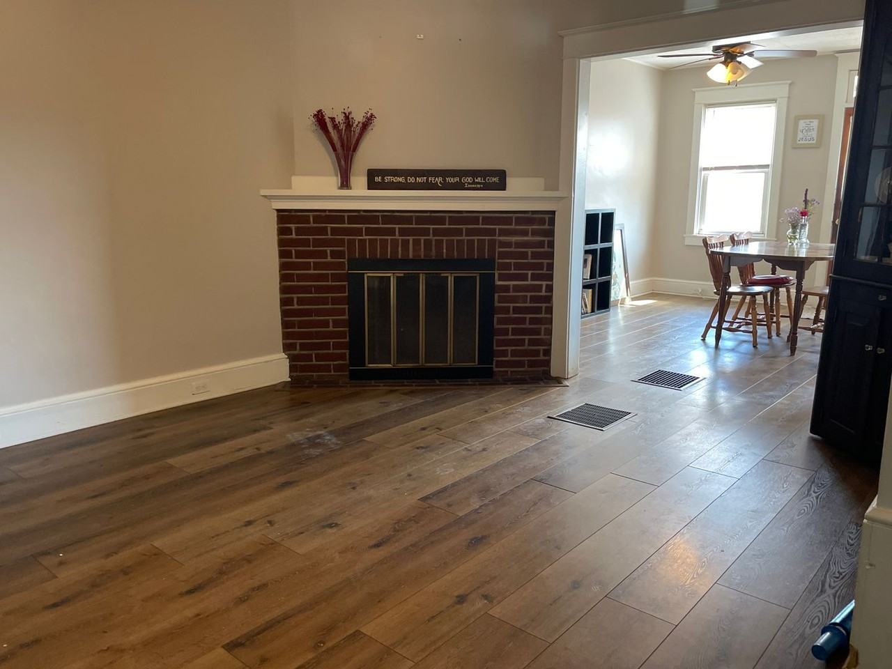 1023 N Charlotte St - Photo 2 of 33