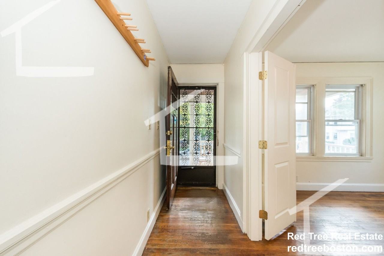 50 Hobson St - Photo 5 of 11