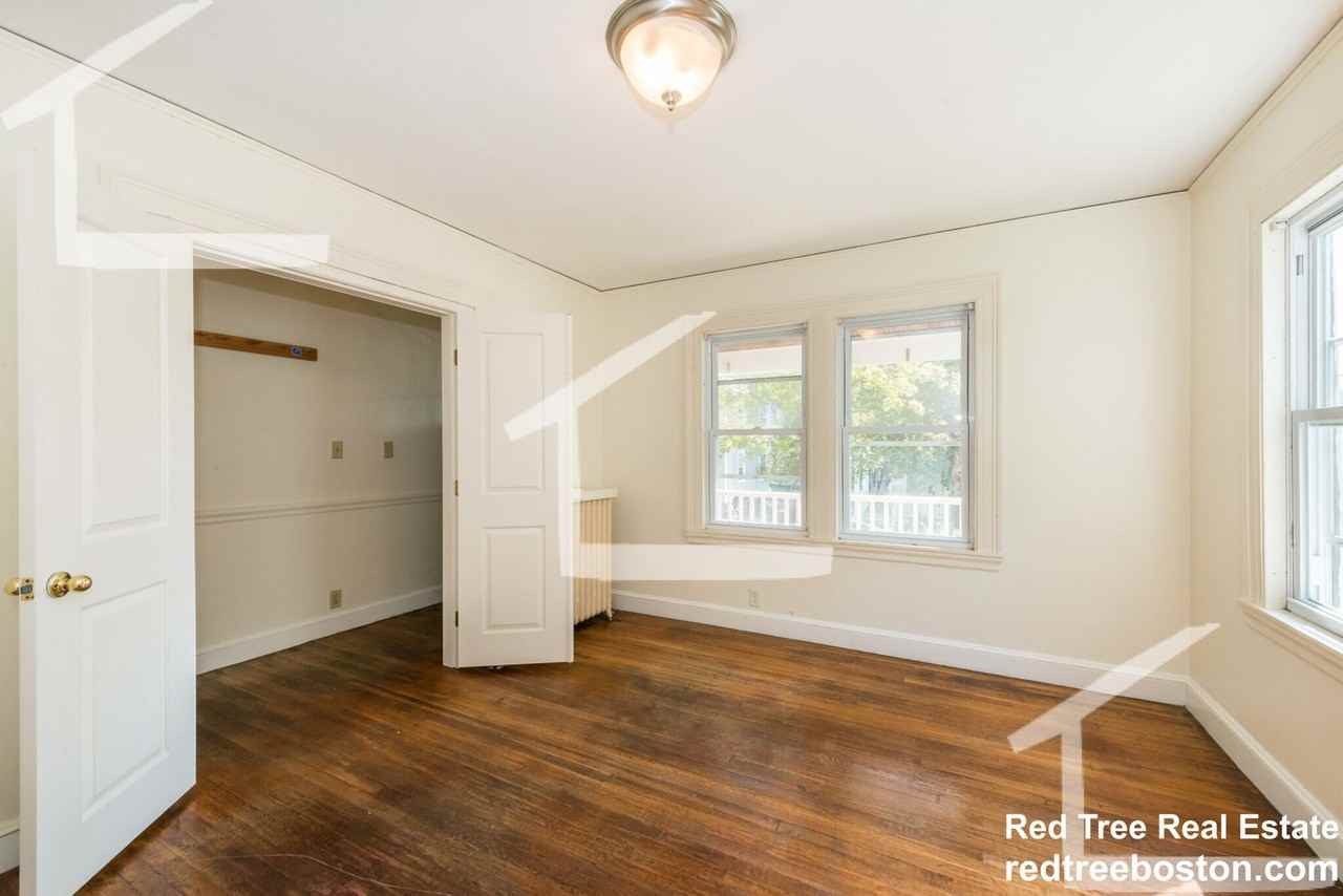 50 Hobson St - Photo 6 of 11