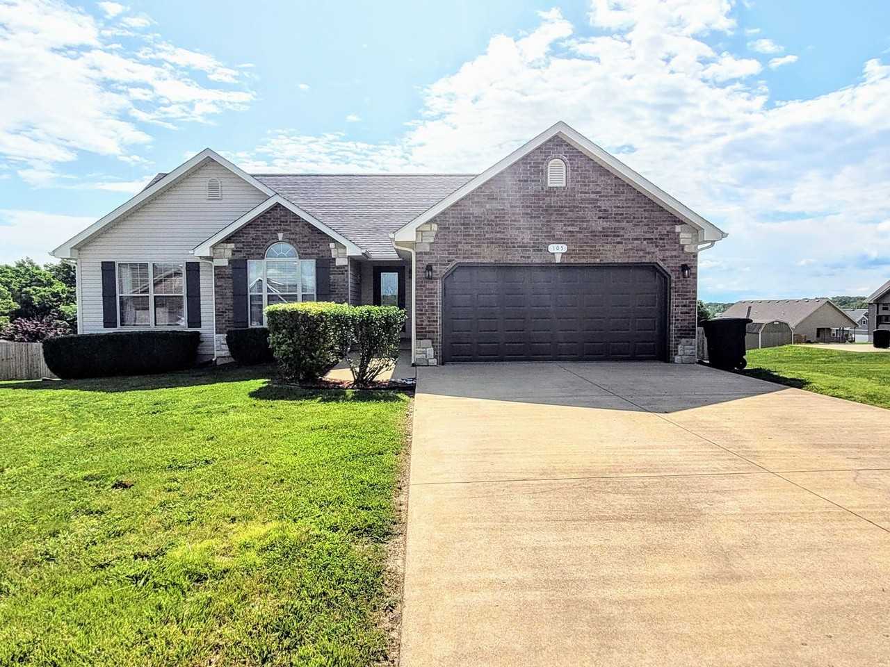 105 Mesa Dr - Photo 2 of 24