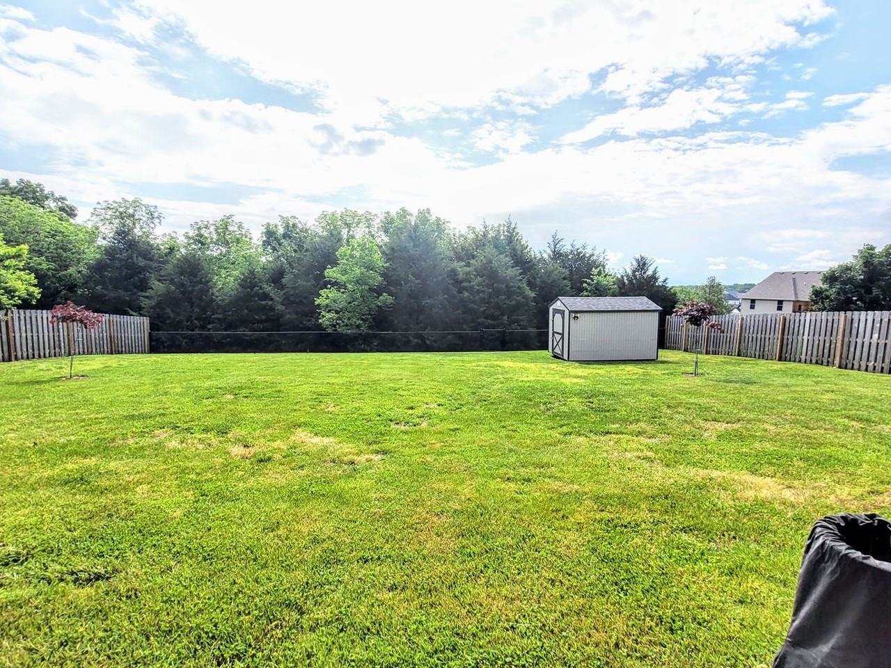 105 Mesa Dr - Photo 3 of 24