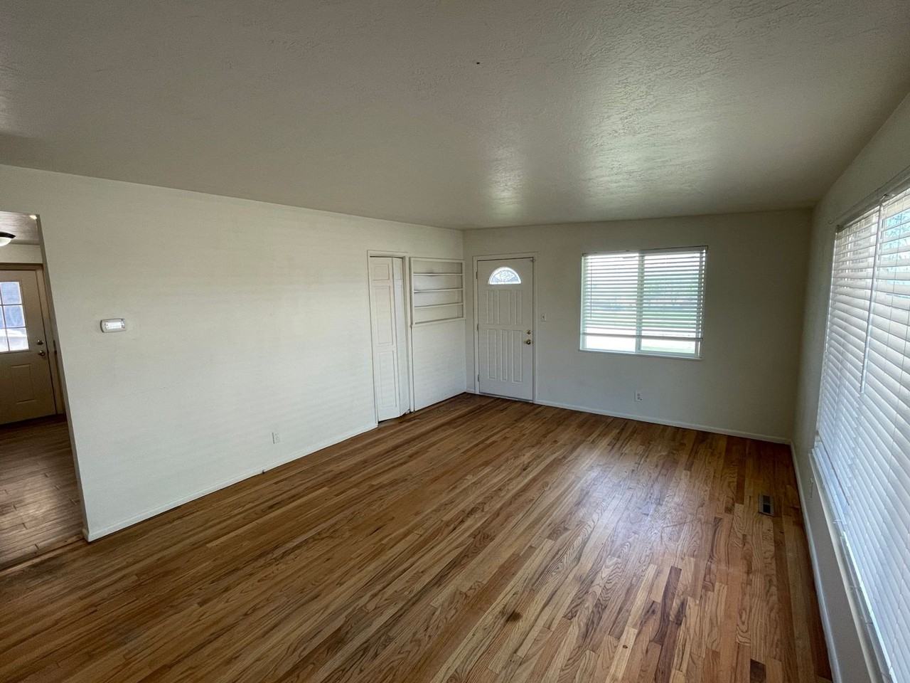 4159 S 3100 E - Photo 4 of 26