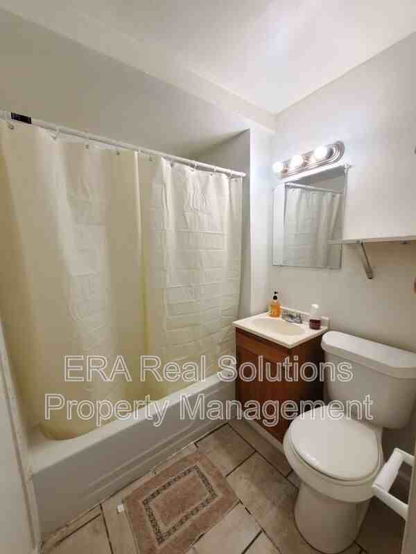 646 S Wheatland Ave - Photo 3 of 13