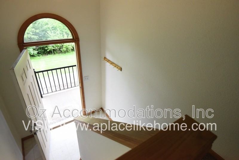 8626 N Cleveland Ln - Photo 4 of 27