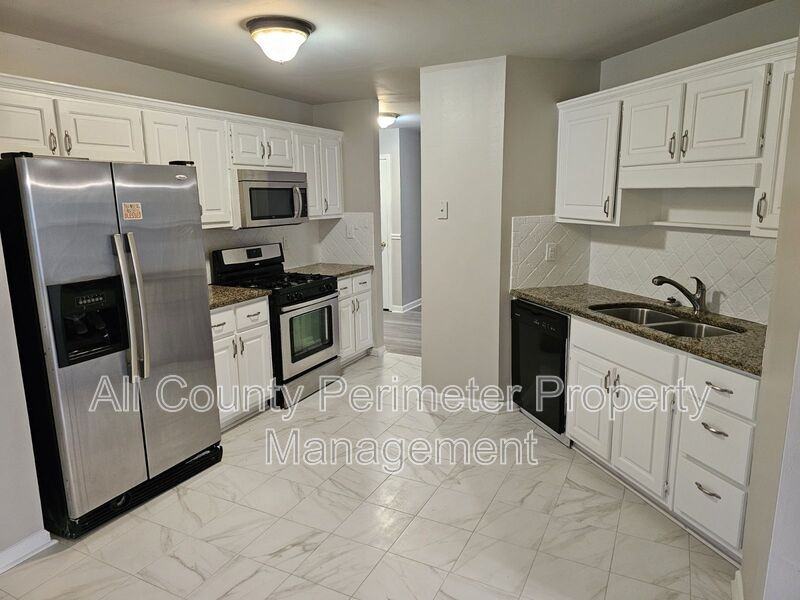 704 White Dove Dr - Photo 4 of 19