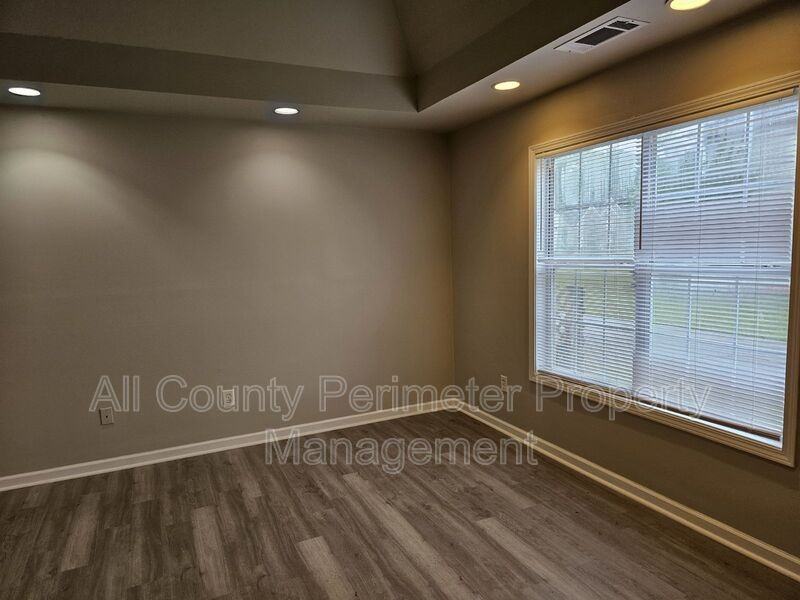 704 White Dove Dr - Photo 7 of 19