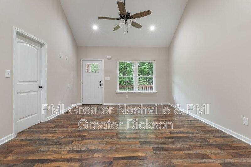 218 Mike St - Photo 5 of 27