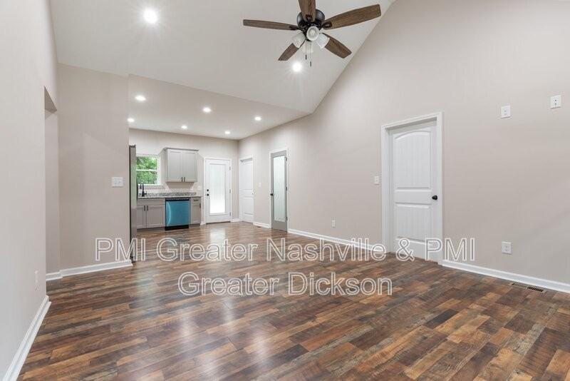 218 Mike St - Photo 7 of 27