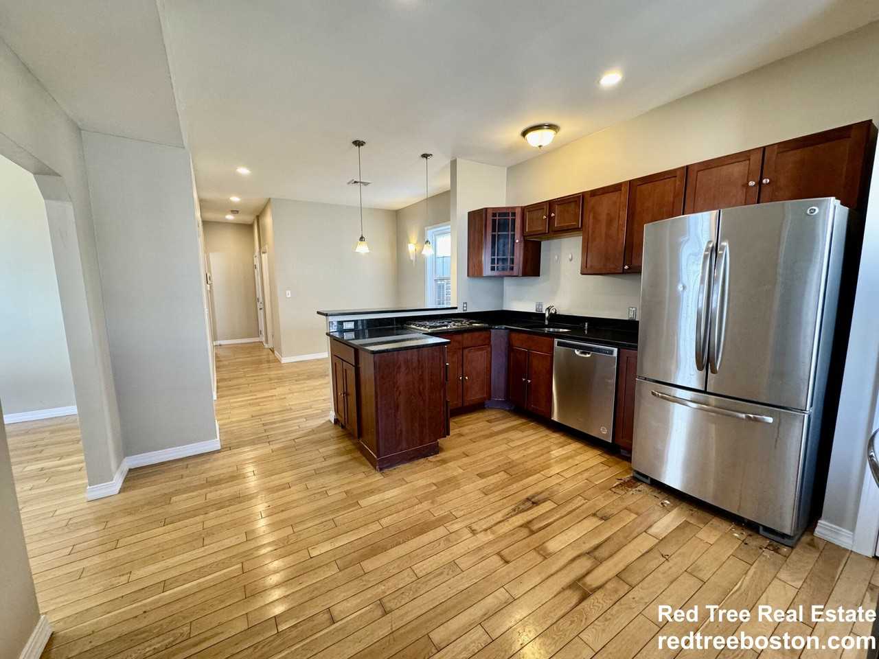 22 Elmore St #3 - Photo 3 of 18