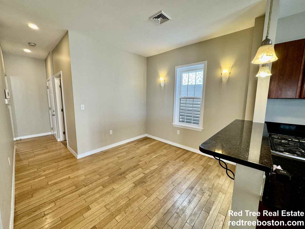 22 Elmore St #3 - Photo 4 of 18