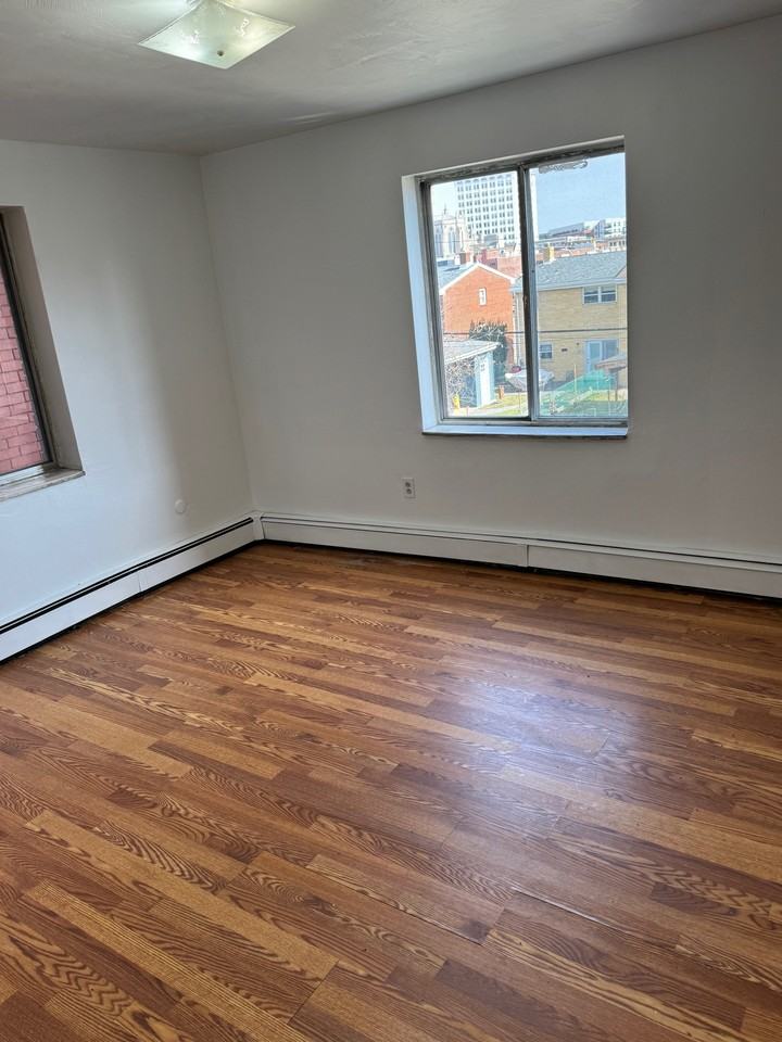 225 South Saint Clair Street - Photo 3 of 4