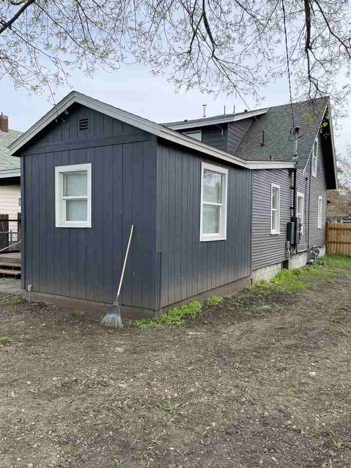 2015 E Bridgeport Avenue - Photo 3 of 30