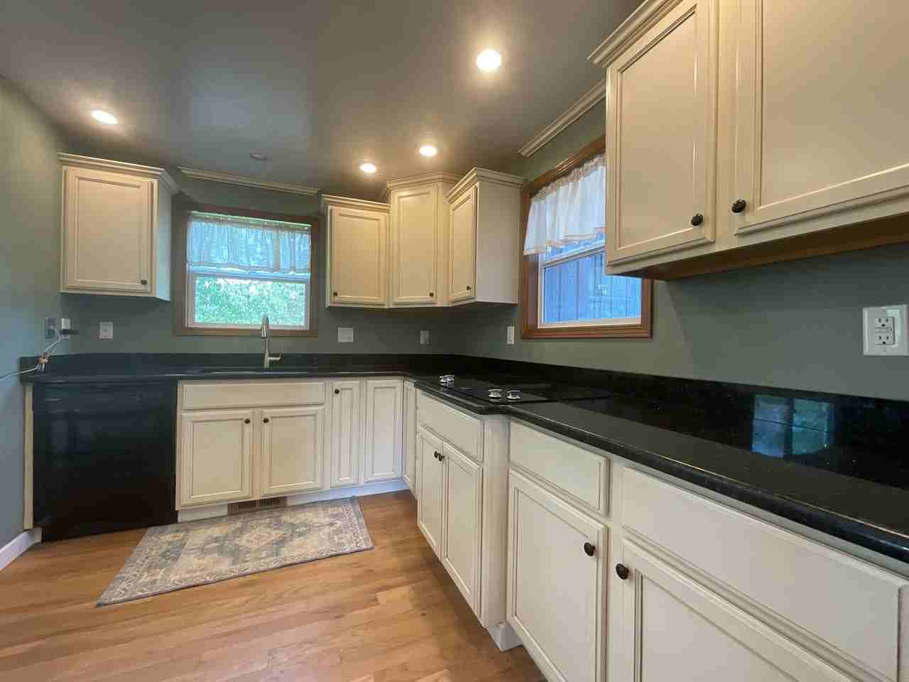 14628 Lawrence Lake Rd Se - Photo 3 of 24