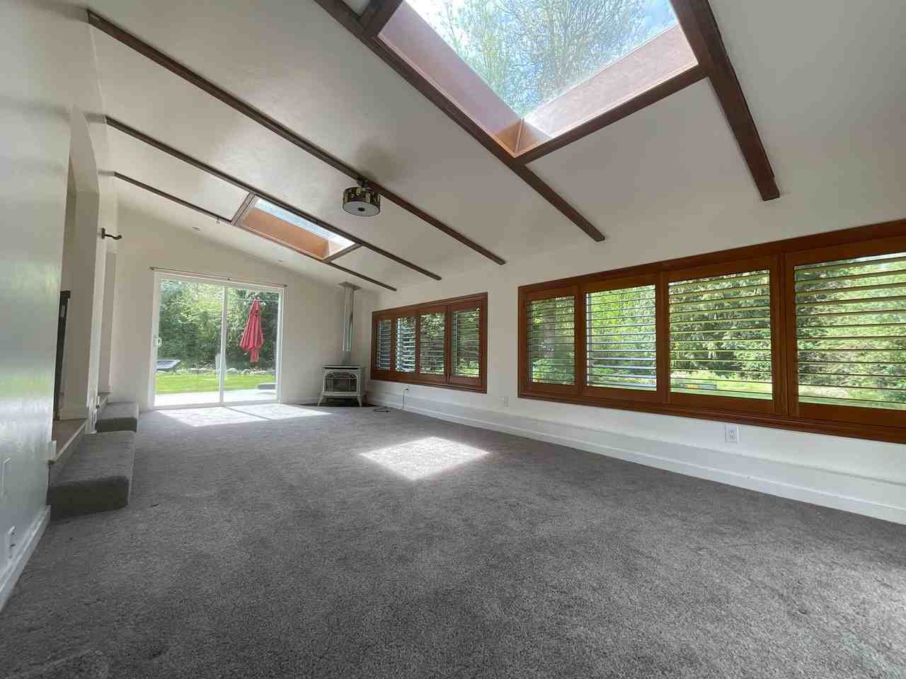 14628 Lawrence Lake Rd Se - Photo 6 of 24