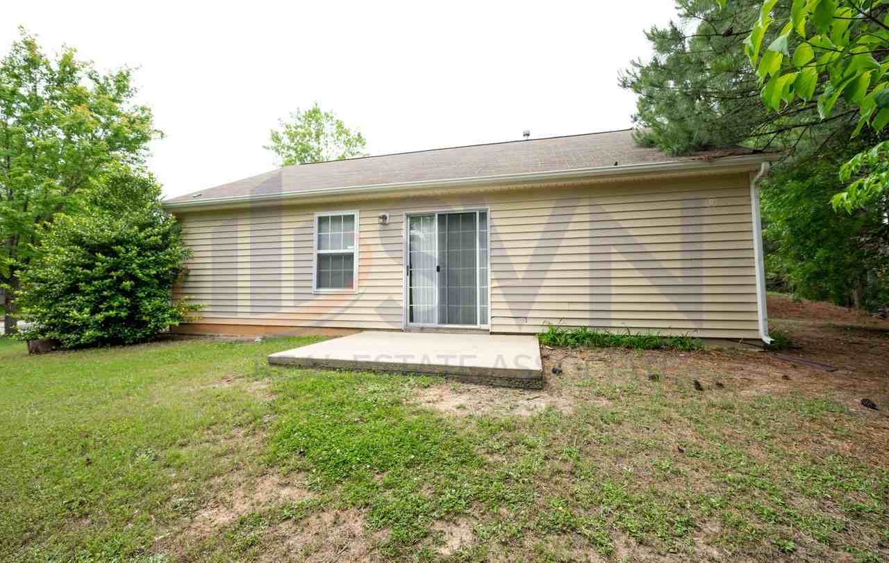 5015 Silhouette Dr - Photo 3 of 10